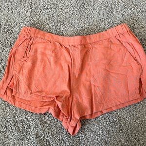 Silence + Noise Urban Outfitters flowy short shorts with pockets size XS